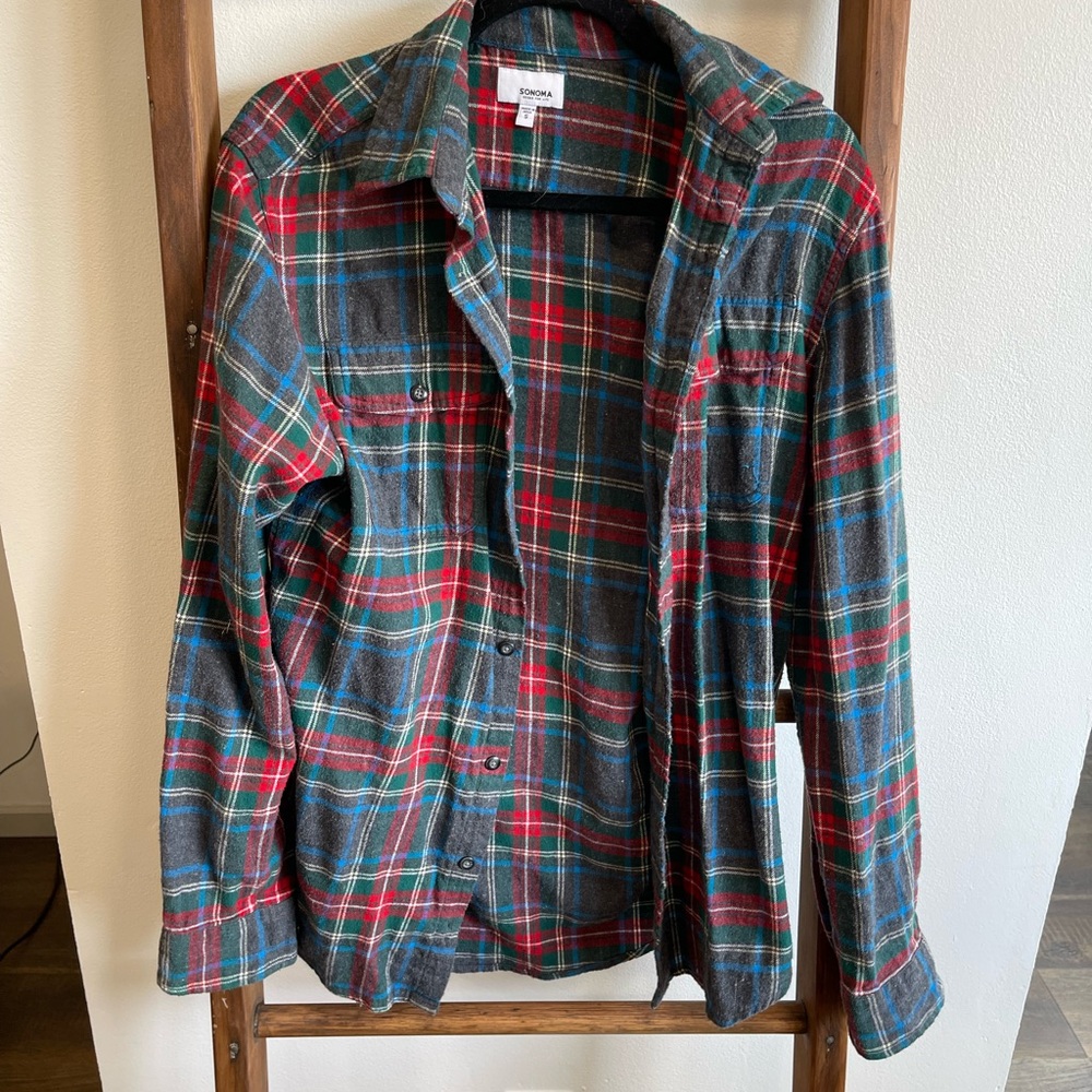 Multicolored Plaid Men's Flannel Button Down Shirt in Size Small